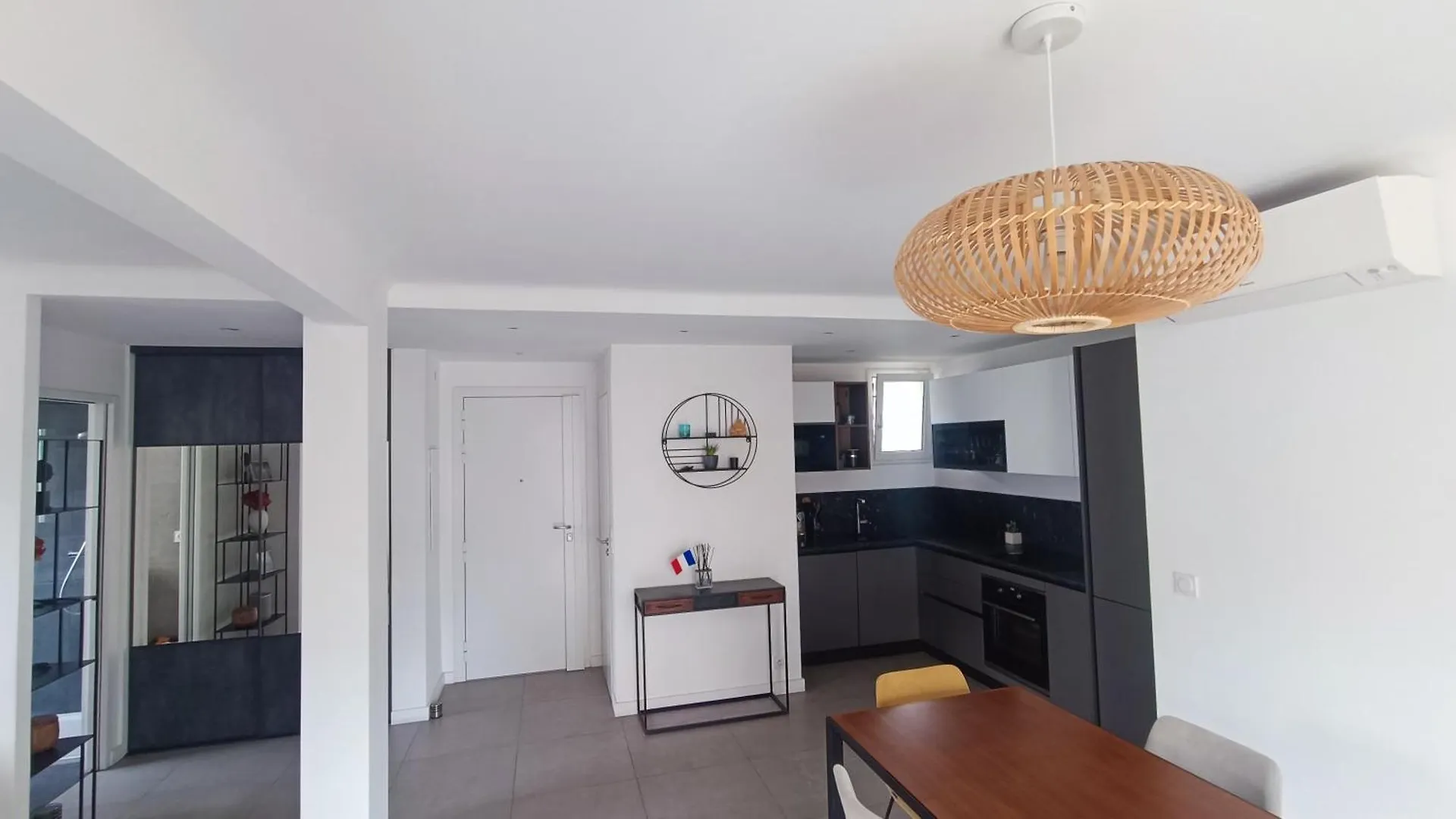 Moderne Appartement - Port De Nice Apartment